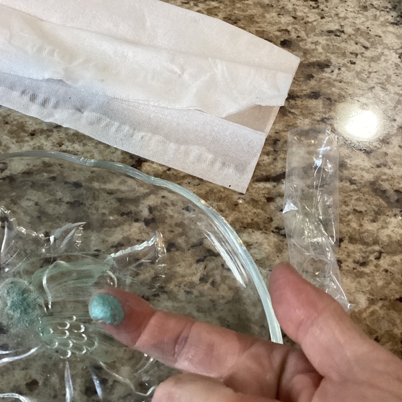 Mally Liquid Light Eyecolor. Mint green. Powder mix with tiny amount of water - Picture 6 of 6